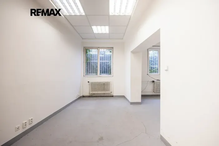 Pronájem výrobních prostor, Rudná, Masarykova, 1270 m2