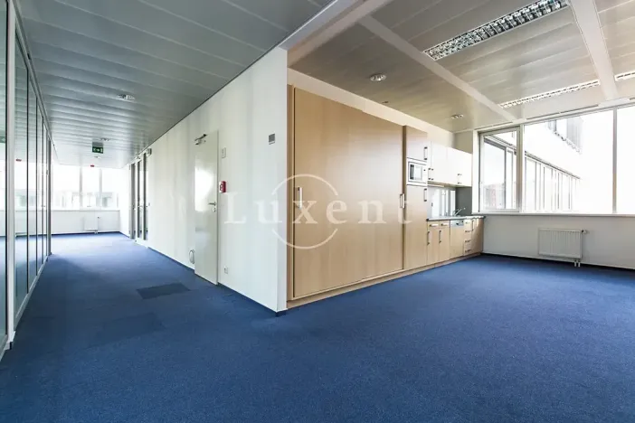 Pronájem kanceláře, Praha - Jinonice, Pekařská, 393 m2