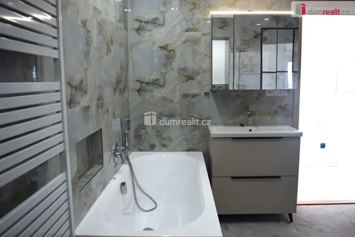 Pronájem komerční nemovitosti, Sukorady, 139 m2