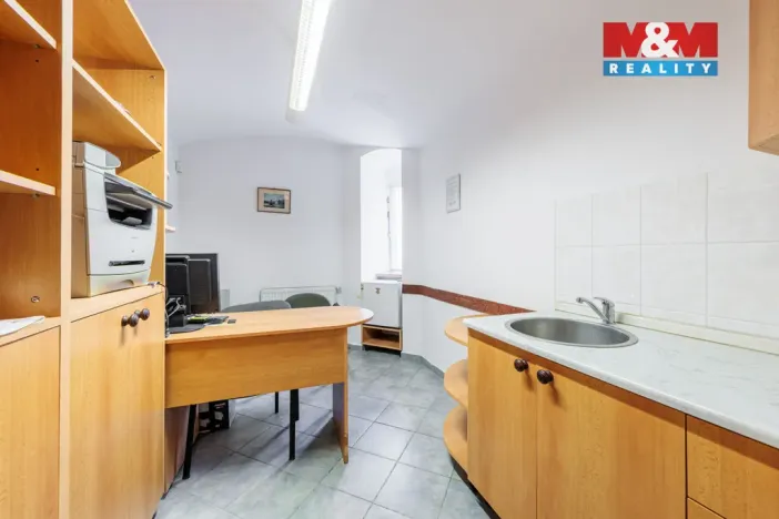 Prodej kanceláře, Karlovy Vary, Moskevská, 57 m2