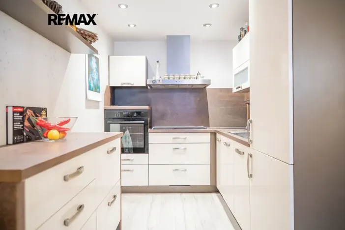 Prodej bytu 2+kk, Hradec Králové, Jungmannova, 50 m2