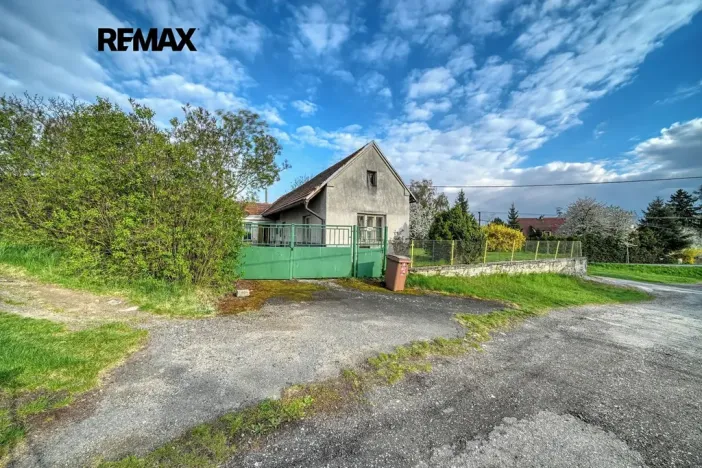 Prodej rodinného domu, Bečváry, 100 m2