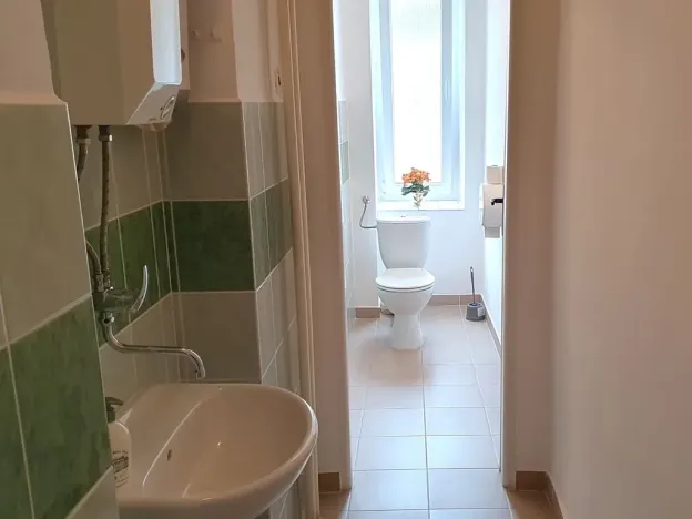 Pronájem kanceláře, Hradec Králové, Československé armády, 36 m2