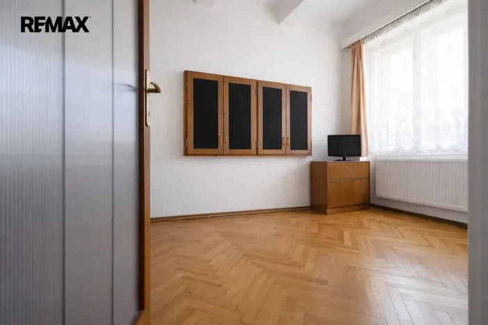 Prodej obchodního prostoru, Kolín - Kolín V, Ovčárecká, 554 m2