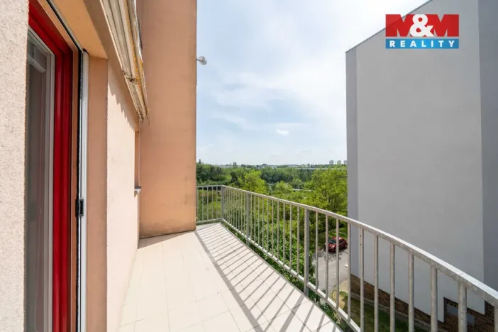 Pronájem bytu 1+kk, Plzeň - Skvrňany, Waltrova, 50 m2