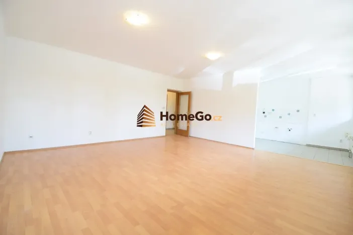 Pronájem bytu 1+kk, Praha - Troja, K Haltýři, 52 m2