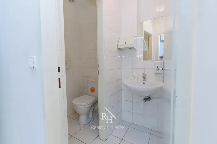 Pronájem obchodního prostoru, Kladno, T. G. Masaryka, 69 m2