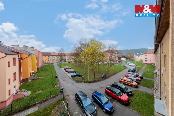 Prodej bytu 3+1, Karlovy Vary - Dvory, Lipová, 62 m2