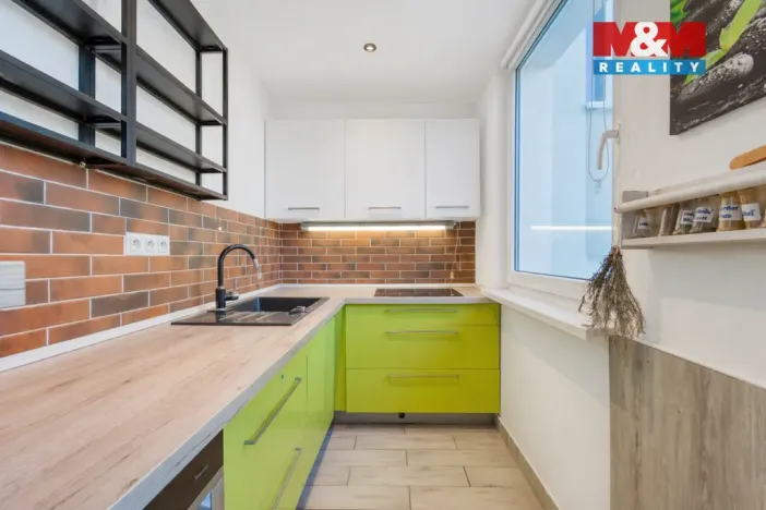 Prodej bytu 4+1, Plzeň - Severní Předměstí, Komenského, 79 m2