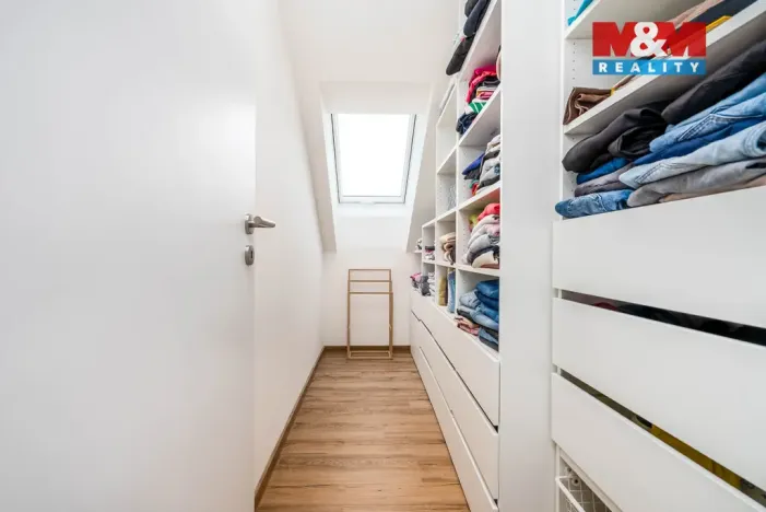 Prodej rodinného domu, Pardubice - Dražkovice, 250 m2