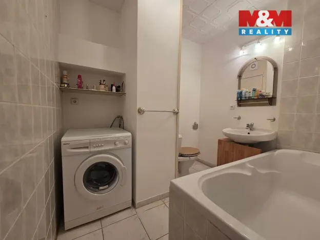 Pronájem bytu 1+1, Nová Role, Nádražní, 52 m2