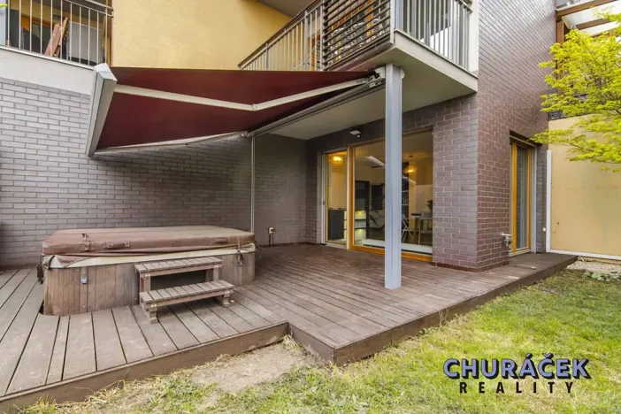 Prodej bytu 3+kk, Praha - Hrdlořezy, V třešňovce, 287 m2