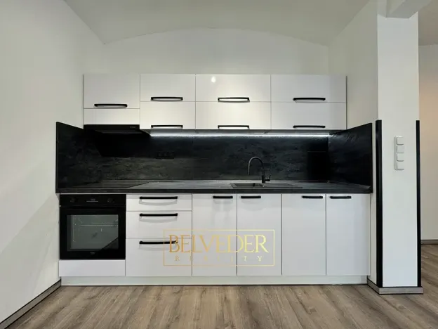 Pronájem bytu 2+kk, Teplice, Masarykova třída, 73 m2