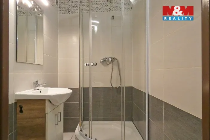 Pronájem bytu 2+kk, Čáslav - Čáslav-Nové Město, R. Těsnohlídka, 36 m2