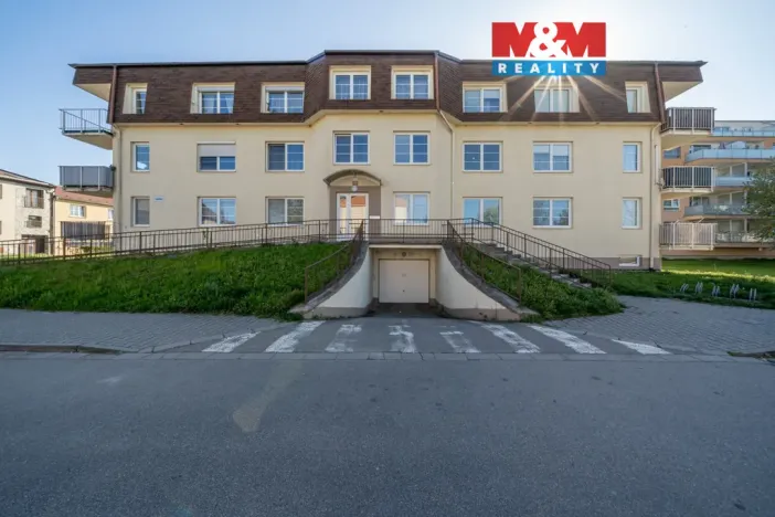 Prodej garážového stání, Olomouc - Slavonín, Topolová, 18 m2