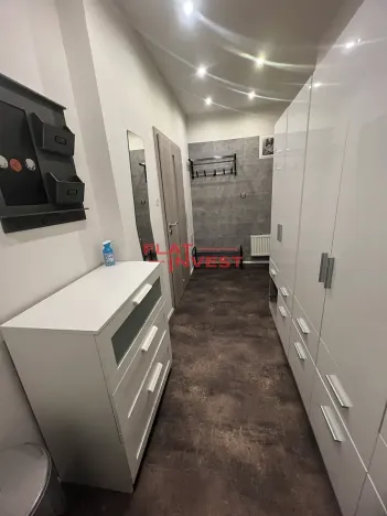 Pronájem bytu 2+kk, Praha - Holešovice, Jirečkova, 52 m2