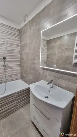 Prodej bytu 2+1, Tmaň, 42 m2