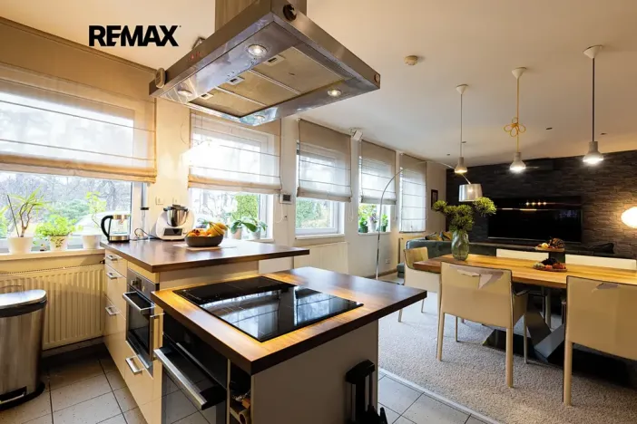 Prodej skladu, Hořovice, nábřeží Hynka Šlosara, 4000 m2