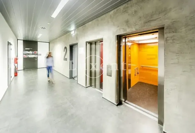 Pronájem kanceláře, Praha - Smíchov, Nádražní, 294 m2