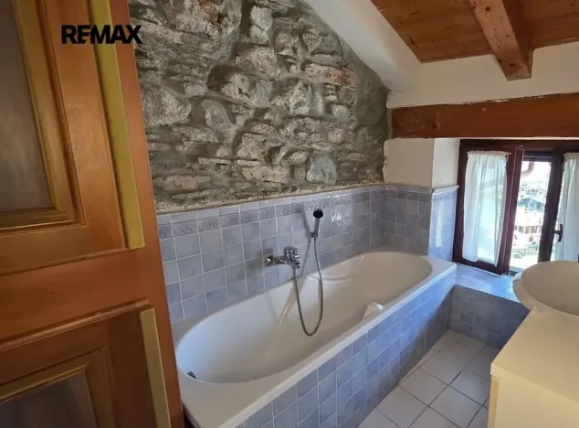 Prodej vily, Aosta, Itálie, 300 m2