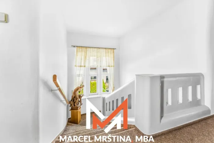 Prodej rodinného domu, Červený Kostelec, Jiráskova, 340 m2