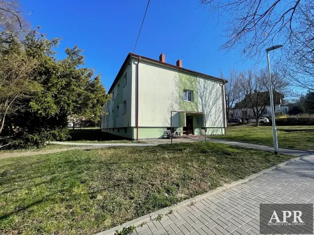 Pronájem bytu 1+1, Uherský Brod, Na Dlouhých, 29 m2