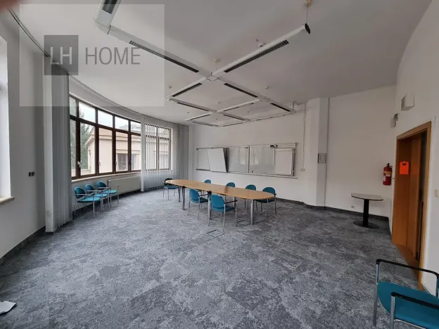 Pronájem kanceláře, Plzeň, 1000 m2