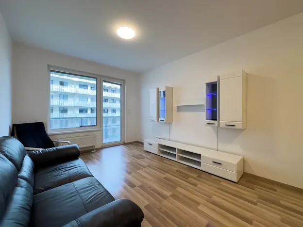 Pronájem bytu 2+kk, Praha - Strašnice, Zvěřinova, 61 m2