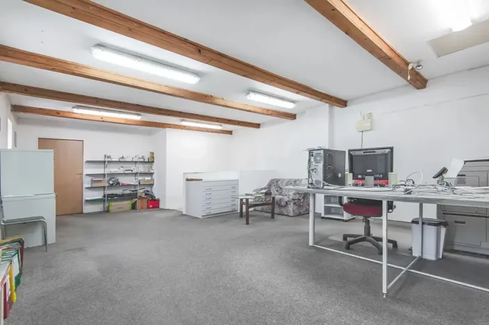 Prodej obchodního prostoru, Kolín, Roháčova, 340 m2