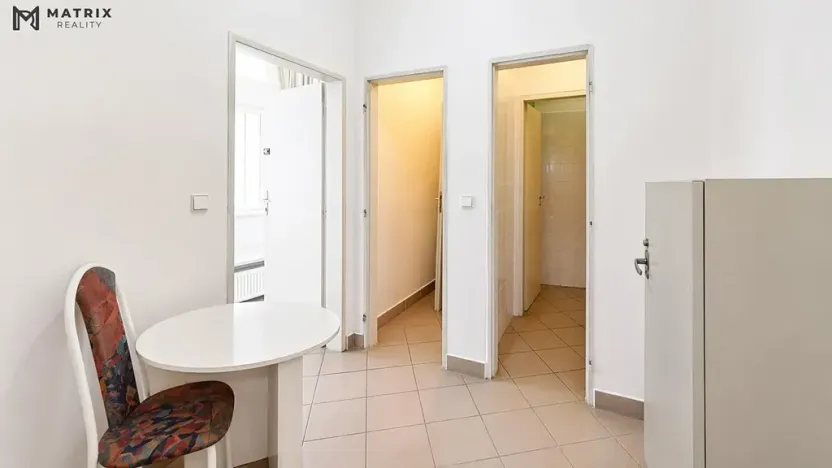 Pronájem obchodního prostoru, Praha - Jinonice, U kříže, 121 m2