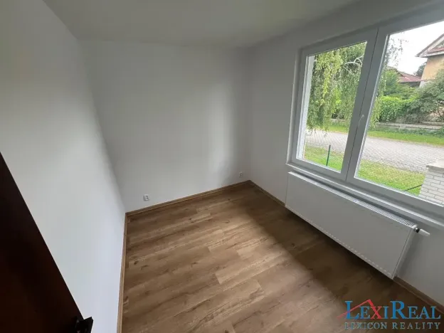 Pronájem rodinného domu, Praha - Vinoř, Dašická, 130 m2