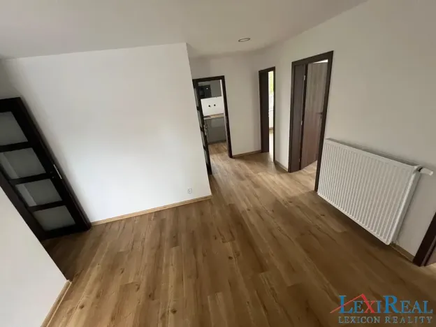 Pronájem rodinného domu, Praha - Vinoř, Dašická, 130 m2