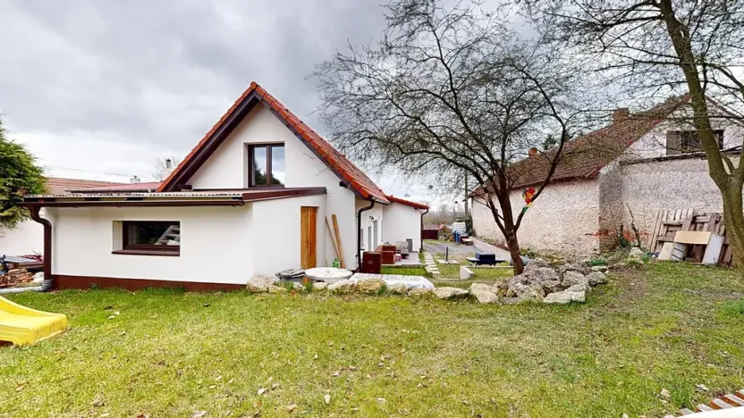 Prodej rodinného domu, Hradešín, 207 m2