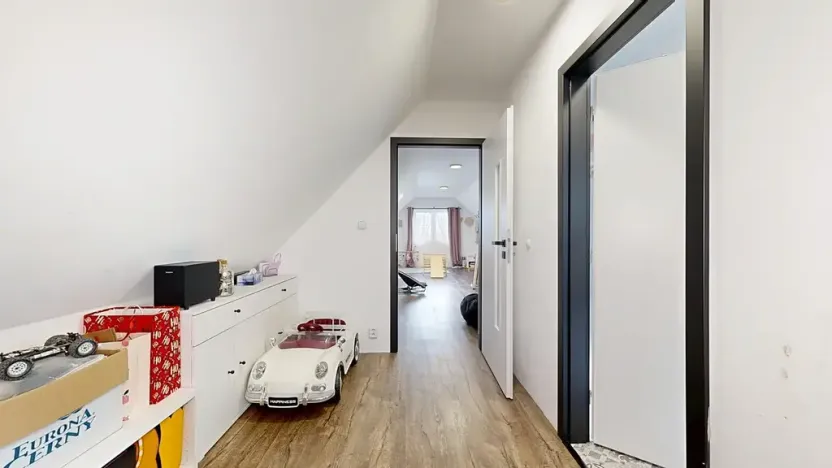 Prodej rodinného domu, Hradešín, 207 m2