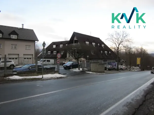 Pronájem bytu 3+1, Karlovy Vary, Jáchymovská, 90 m2