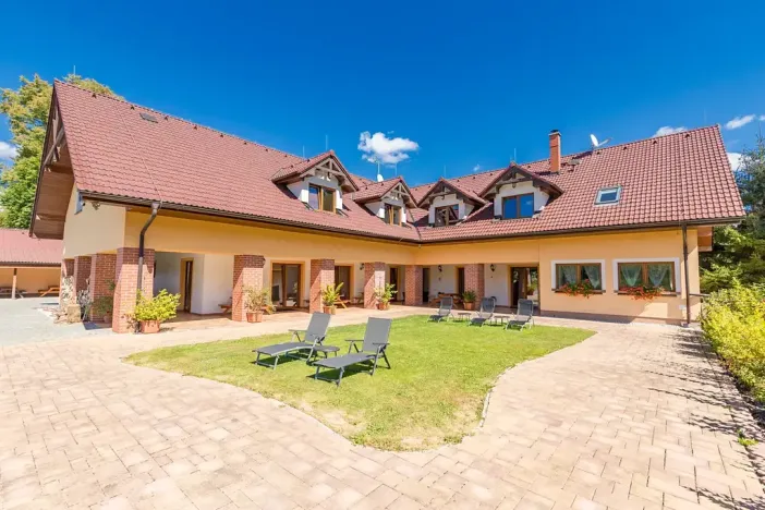 Prodej ubytování, Horní Stropnice, 700 m2