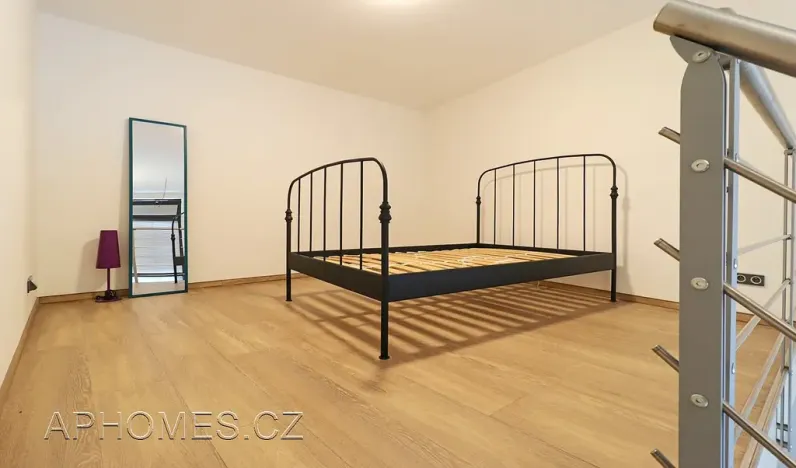 Pronájem bytu 2+kk, Praha - Libeň, U libeňského pivovaru, 56 m2