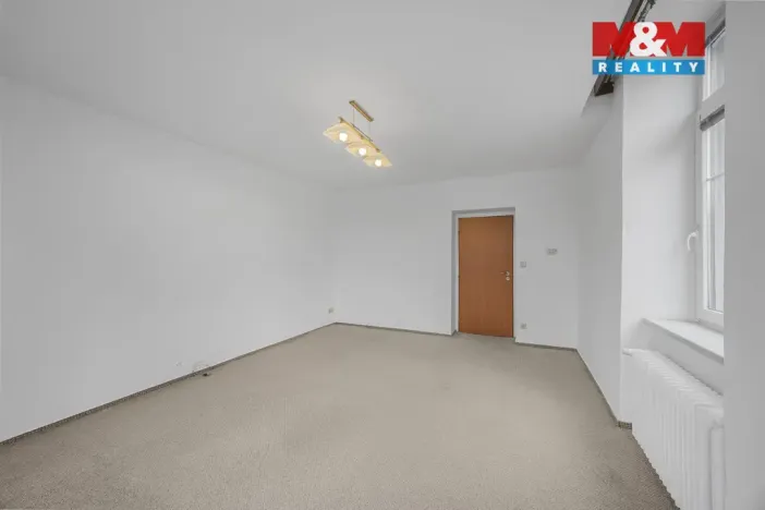 Prodej bytu 3+1, Jaroměř - Pražské Předměstí, Husova, 124 m2