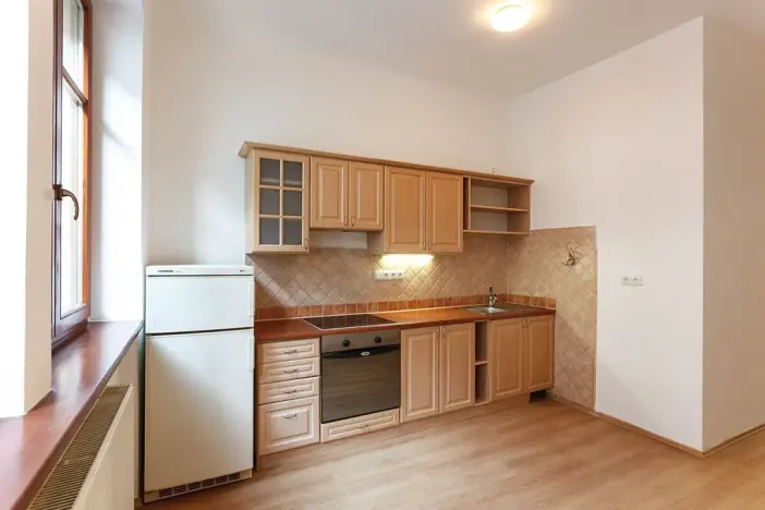 Pronájem bytu 2+kk, České Budějovice, Otakarova, 38 m2