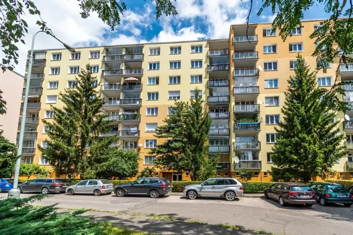 Pronájem bytu 2+kk, Praha - Kamýk, Zárubova, 39 m2