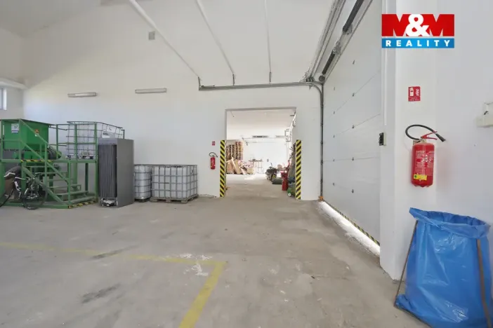 Pronájem obchodního prostoru, Zbraslavice, 1320 m2