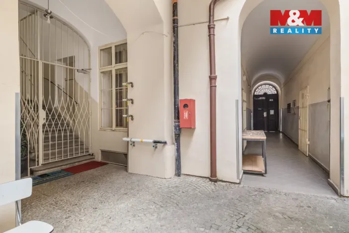 Pronájem bytu 2+1, Praha - Nové Město, Růžová, 60 m2