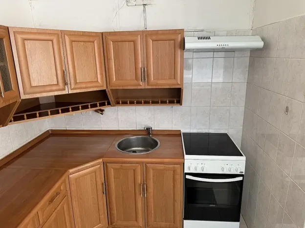 Pronájem bytu 1+kk, Teplice, Čs. dobrovolců, 37 m2