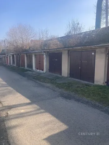 Pronájem garáže, Teplice, Libušina, 21 m2