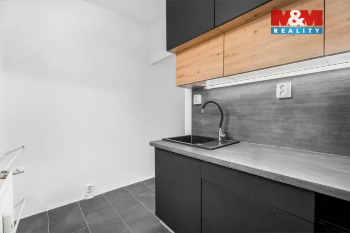 Pronájem bytu 1+1, Liberec - Liberec VI-Rochlice, Pazderkova, 35 m2