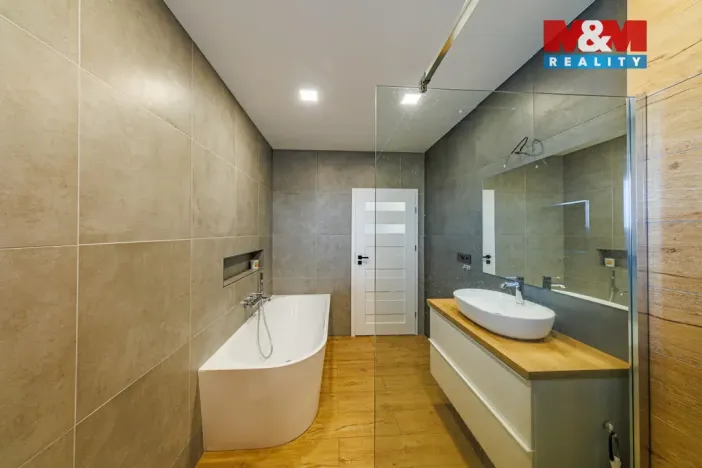 Prodej rodinného domu, Rumburk - Rumburk 3-Dolní Křečany, Ke koupališti, 135 m2