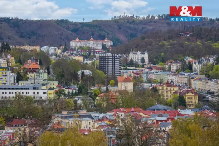 Prodej bytu 2+1, Karlovy Vary - Bohatice, Ostrovská, 68 m2
