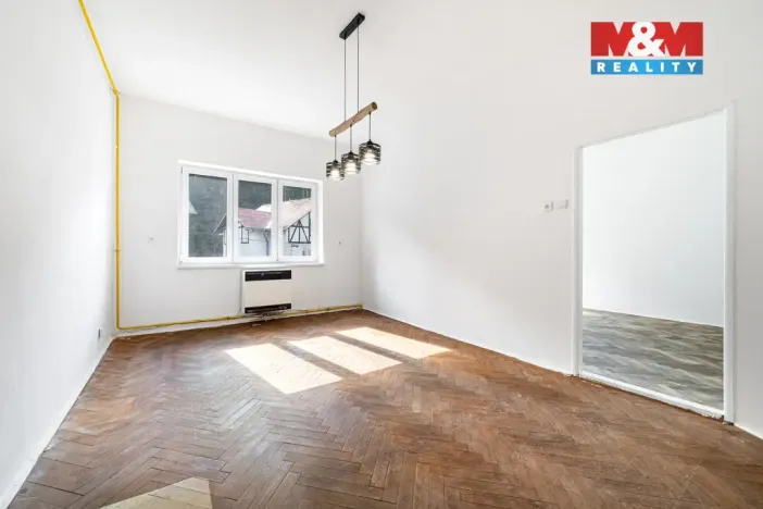 Prodej bytu 3+1, Oloví - Hory, 74 m2