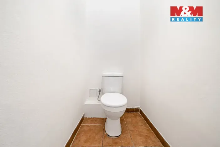 Prodej bytu 3+1, Oloví - Hory, 74 m2