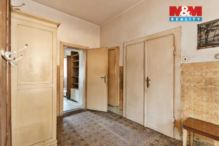 Prodej bytu 2+1, Hejnice, 72 m2